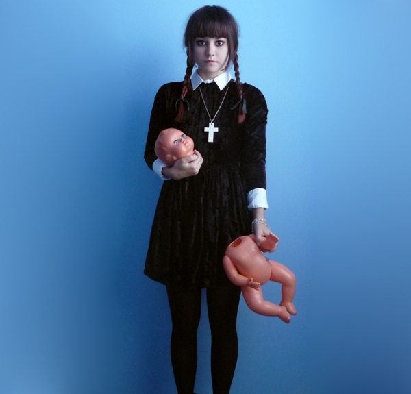 Vandinha Addams - cademeuchapeu.com
